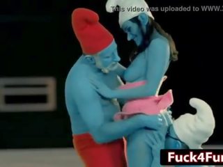 Charley verfolgungsjagd im die smurfs parodie xxx