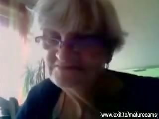 55 年份 老 奶奶 节目 她的 大 奶 上 凸轮 视频