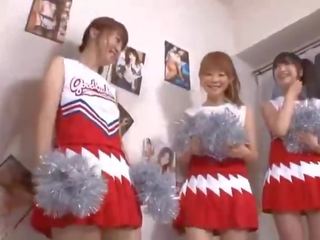 3 higante suso nipponese cheerleaders pagbabahagi pipino