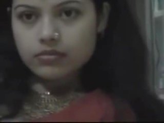 India parejas disfrutando su luna de miel en hotel- completo vídeo en hotcamgirls.in