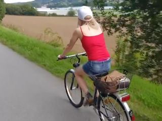 Bicyle tour enden mit doppelt belastung von wichse